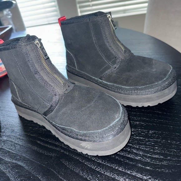 COPY - Platform black Uggs with zipper - Picture 2 of 3